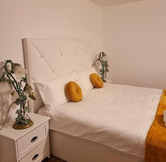 Номер Стандарт с Балконом, Casa Iulia