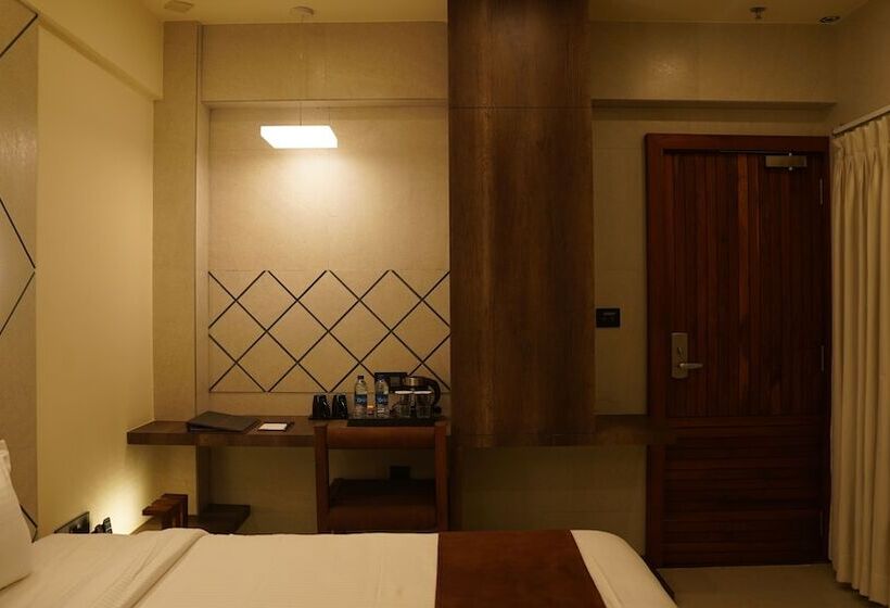 Номер Deluxe, De Glance