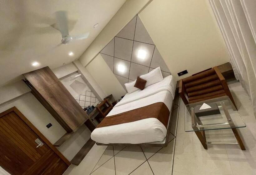 Номер Deluxe, De Glance