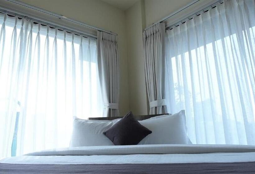 Семейный Номер, De Glance