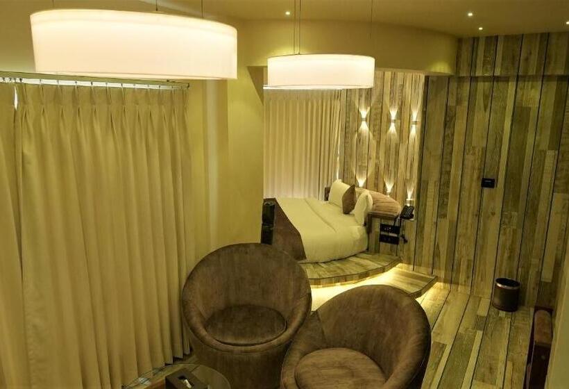 Family Suite, De Glance