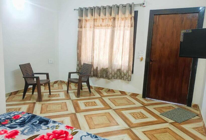 اتاق لوکس سه تخته, Pop 84706  J S R Palace Gardens