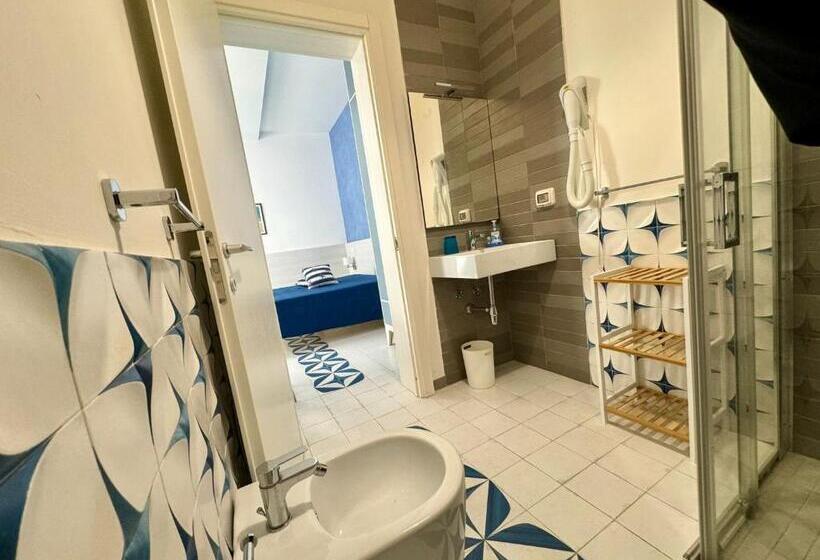 ファミリールーム, Vicolo Gobetti