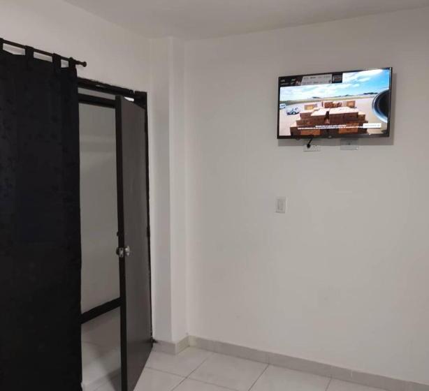 חדר סטנדרט, Black & White