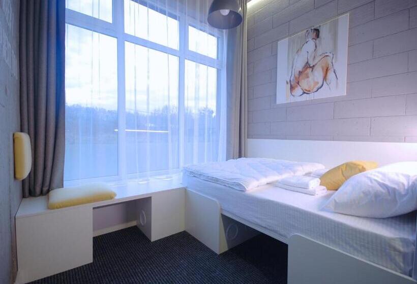 غرفة سوبيريور, Cubby