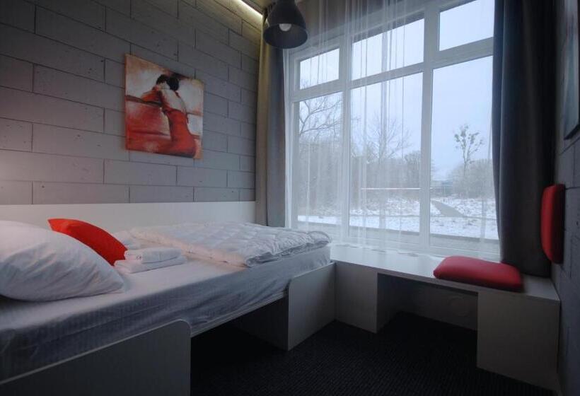 غرفة سوبيريور, Cubby