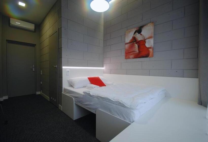 غرفة سوبيريور, Cubby