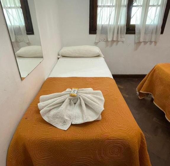 غرفة عائلية, Complejo Turistico   Hotel Pinar Serrano   Bialet Masse   Cordoba