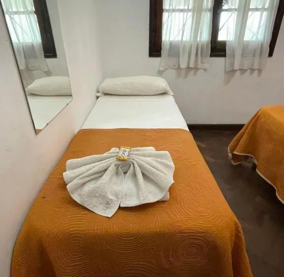 ファミリールーム, Complejo Turistico   Hotel Pinar Serrano   Bialet Masse   Cordoba