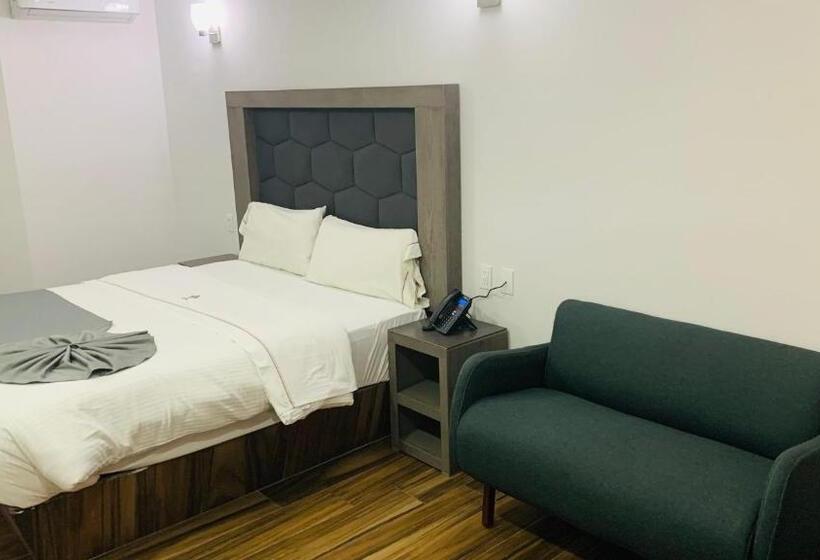 غرفة سوبيريور سرير كينج, Bugari Aeropuerto Guadalajara