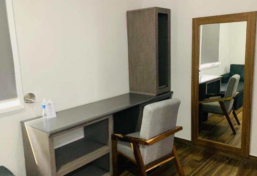 غرفة سوبيريور سرير كينج, Bugari Aeropuerto Guadalajara