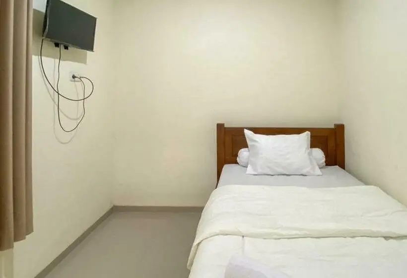 Standard-huone, Nipa Guest House Near Universitas Widyagama Mitra Reddoorz