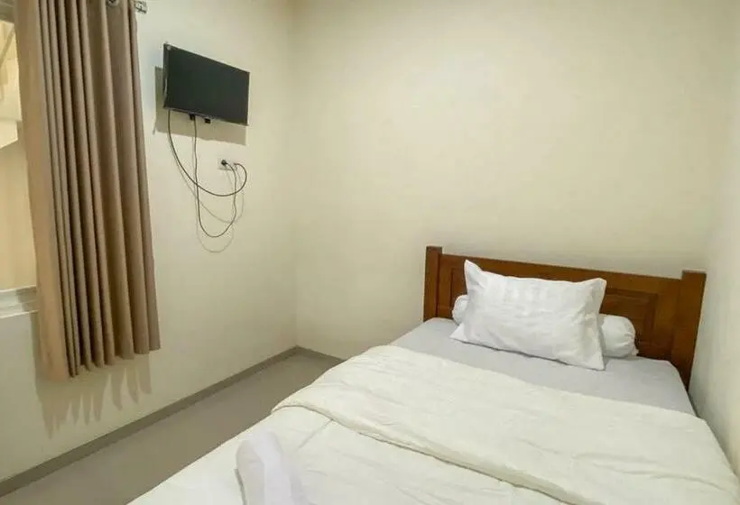 Standard-huone, Nipa Guest House Near Universitas Widyagama Mitra Reddoorz