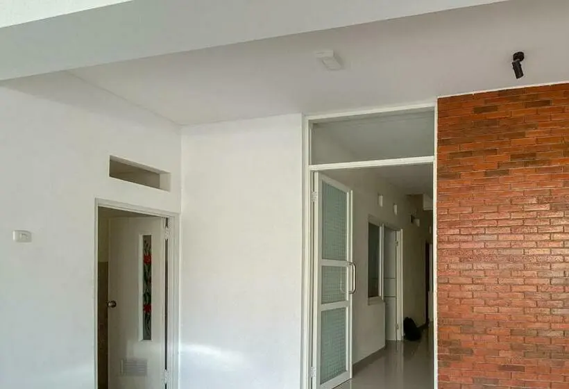 Standard-huone, Nipa Guest House Near Universitas Widyagama Mitra Reddoorz