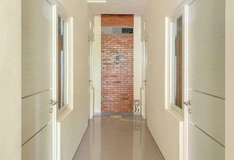 Standard-huone, Nipa Guest House Near Universitas Widyagama Mitra Reddoorz