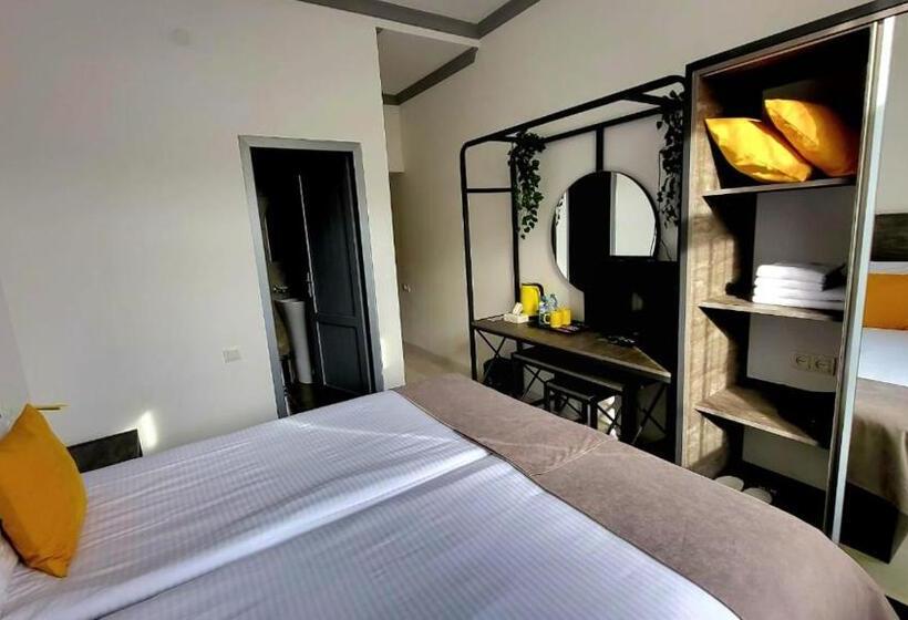 اتاق اکونومی, Popock Goris