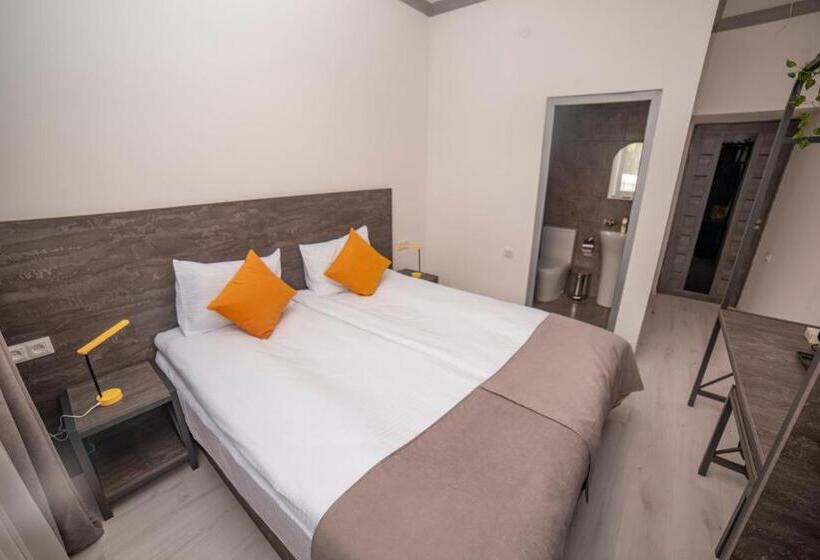 اتاق اکونومی, Popock Goris