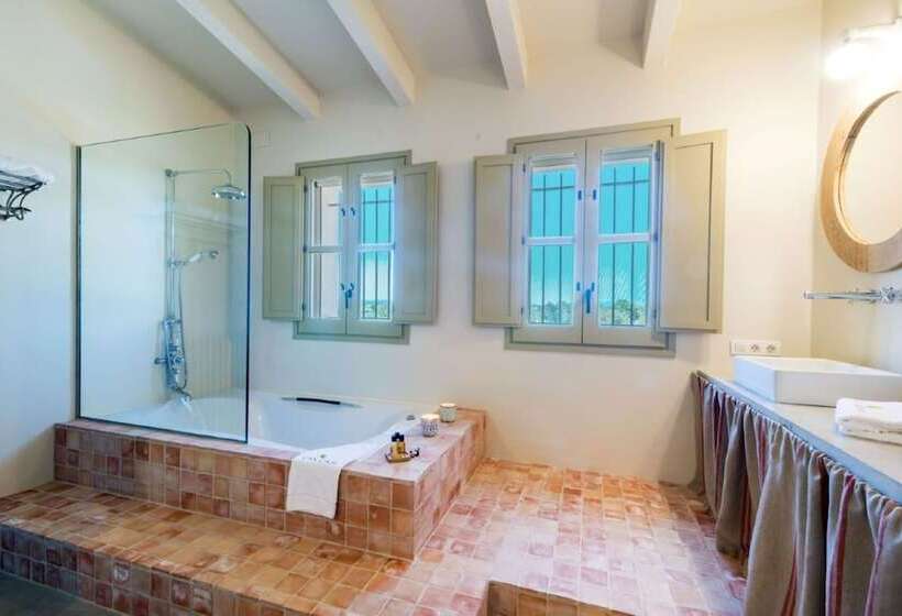 标准间, Can Casi House