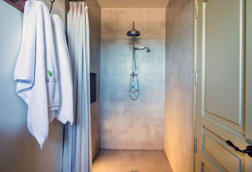 标准间, Can Casi House