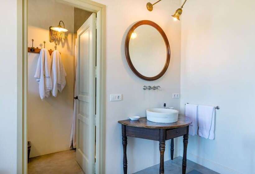 标准间, Can Casi House