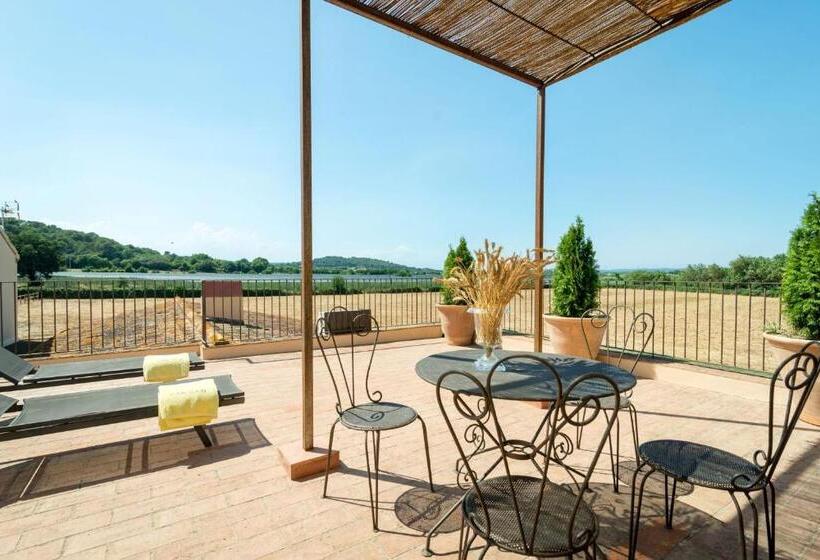 带露台的小型套房, Can Casi House