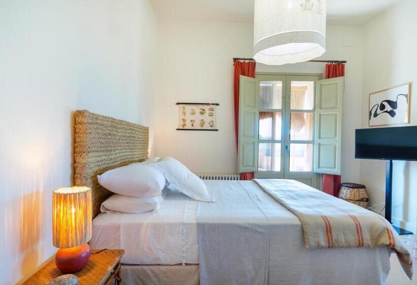 带露台的小型套房, Can Casi House