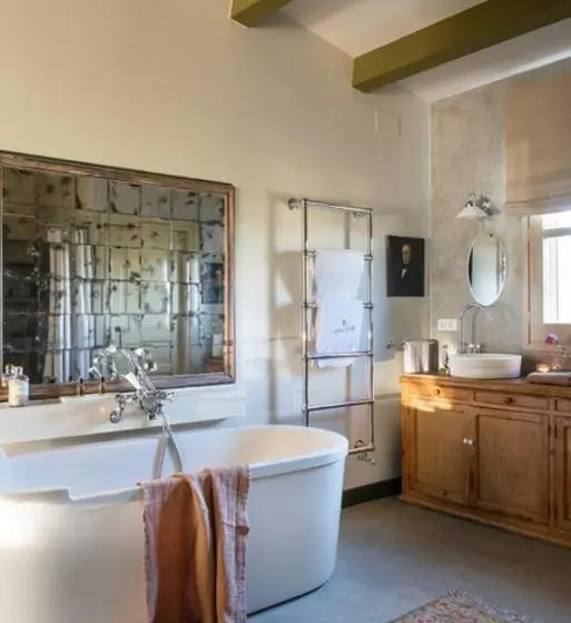 スイート, Can Casi House