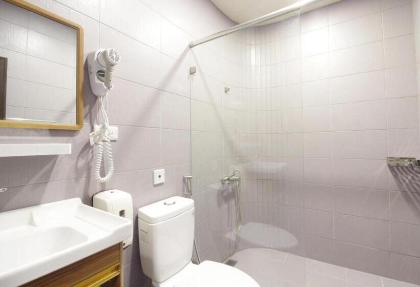 Quarto Quádruplo Standard, We