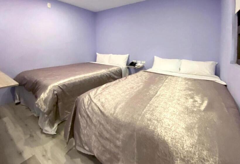 Quarto Quádruplo Standard, We