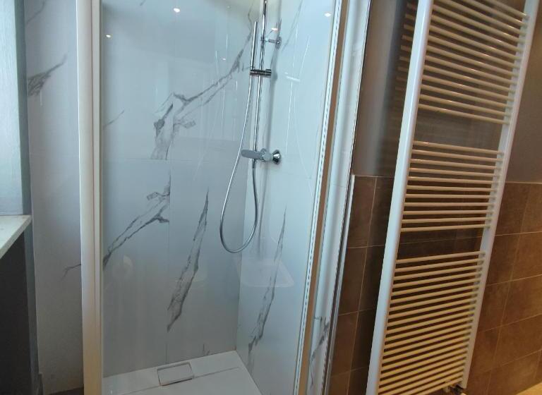 Стандартный внешний трехместный номер с ванной комнатой, B&b Casa Lilla