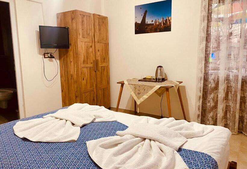 غرفة قياسية, Aysultan Stone House