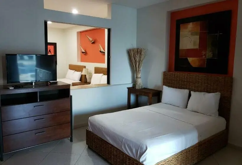 プールビュージュニアスイート, Carasol Villas Y Suites Privadas