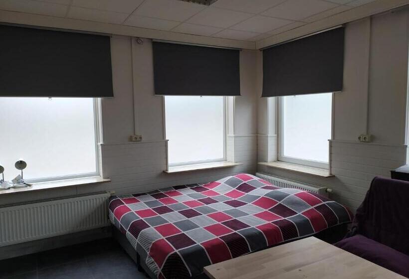 四人标准间, Casa Lommel