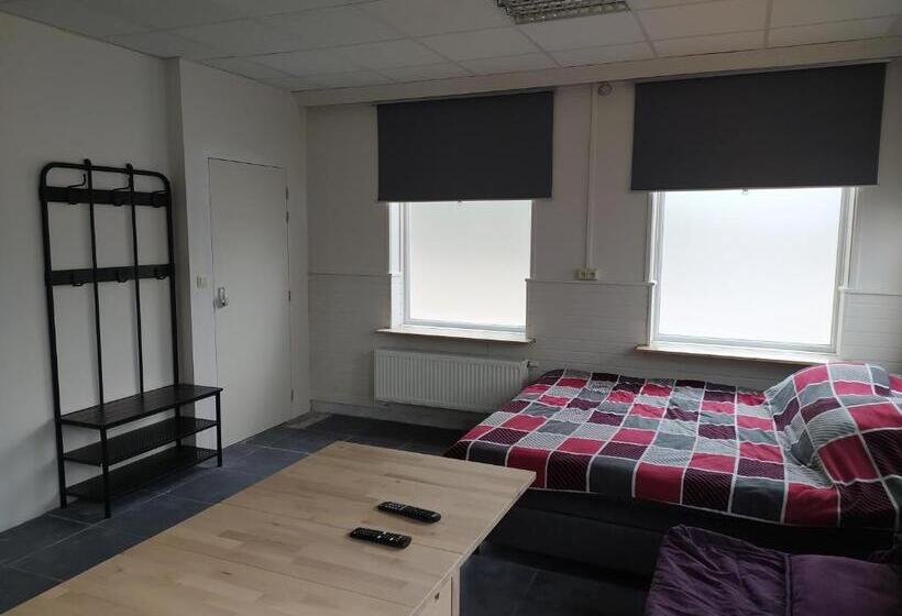 四人标准间, Casa Lommel