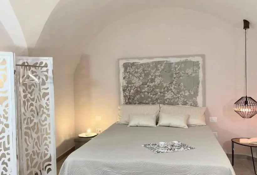 Camera Superiore, Iconica