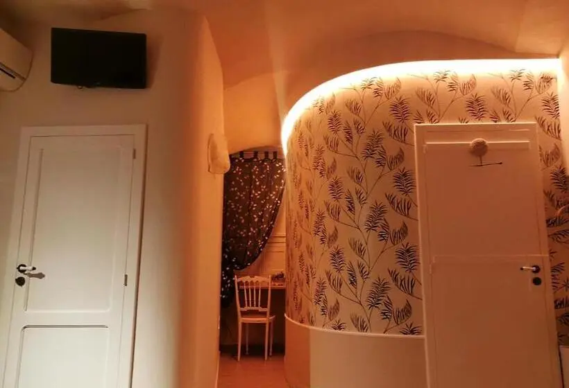 Camera Superiore, Iconica