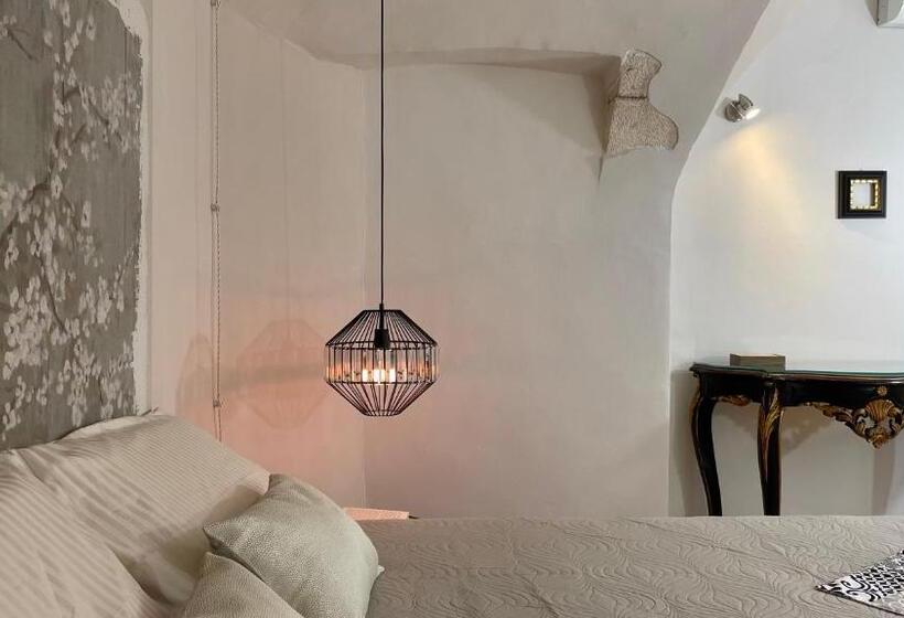 スーペリアールーム, Iconica