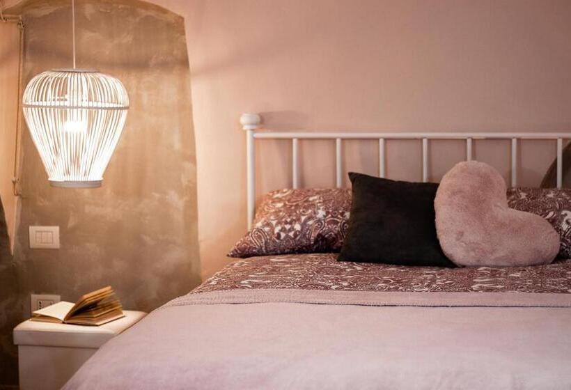 デラックスルーム, Iconica