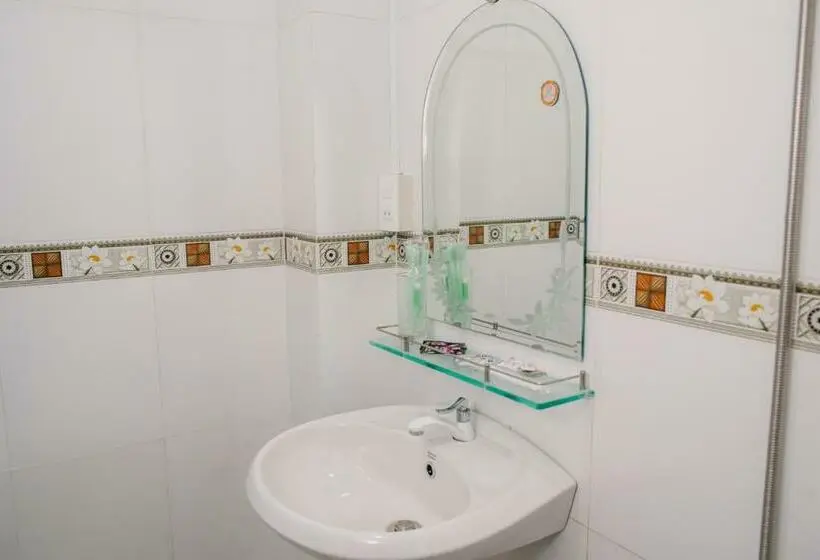 اتاق لوکس, Hiep Hoa