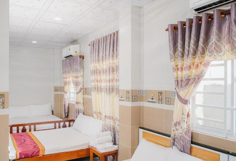 اتاق لوکس, Hiep Hoa