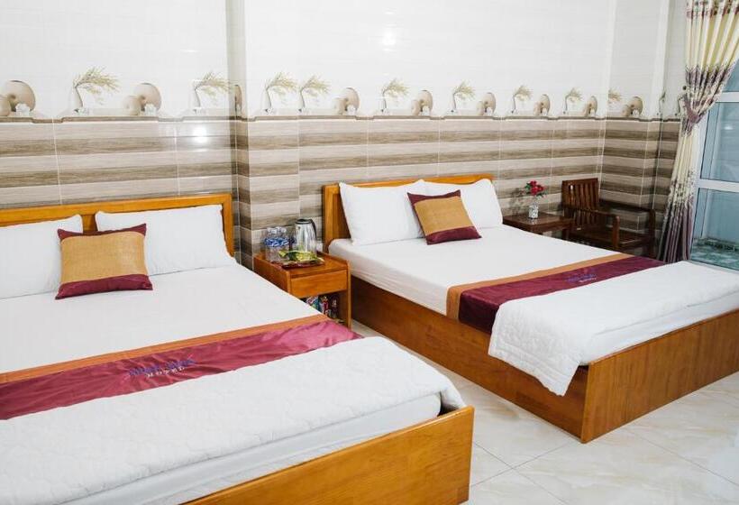 اتاق لوکس, Hiep Hoa