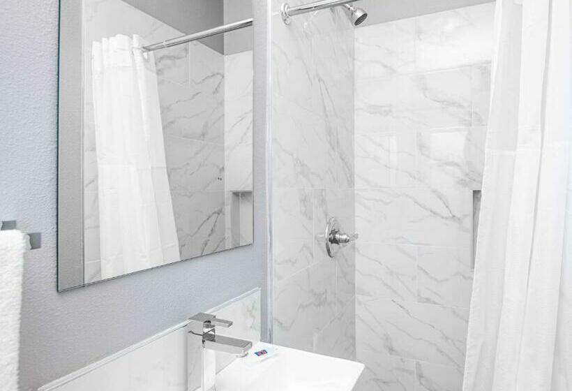 Стандартный Номер Кровать Кинг, Motel 6 San Pedro, Ca Port Of Los Angeles