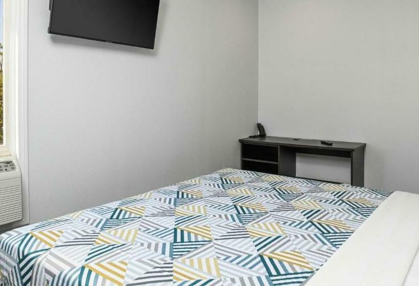 Стандартный Номер Кровать Кинг, Motel 6 San Pedro, Ca Port Of Los Angeles