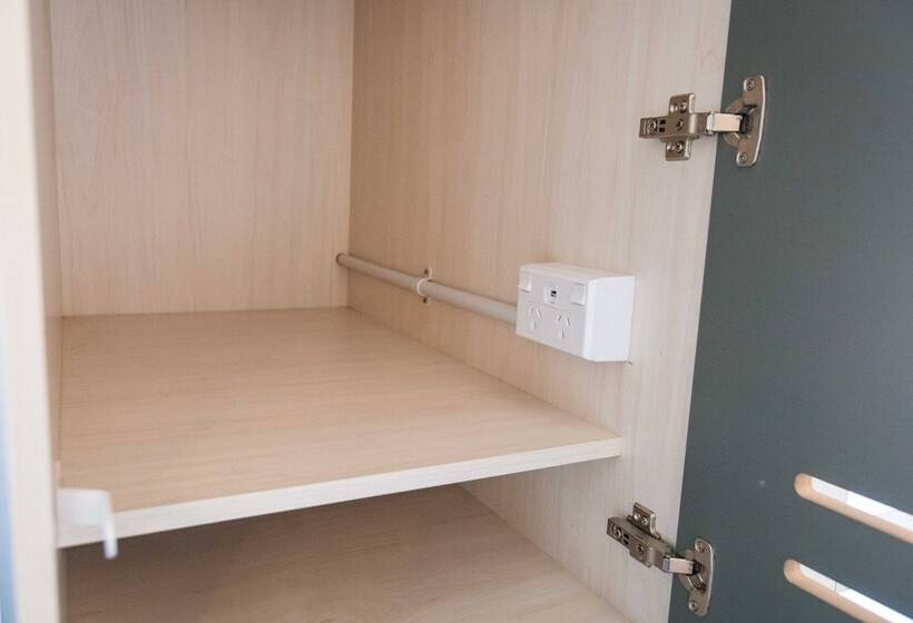 共用房间的床, Give