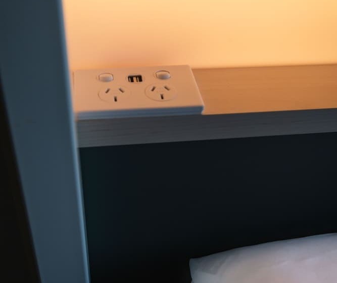 共用房间的床, Give