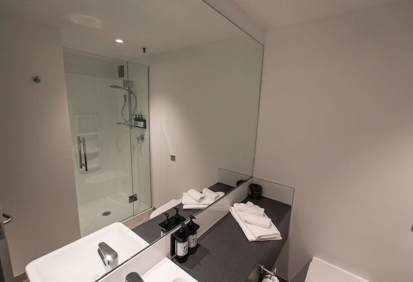 豪华三人间, Give