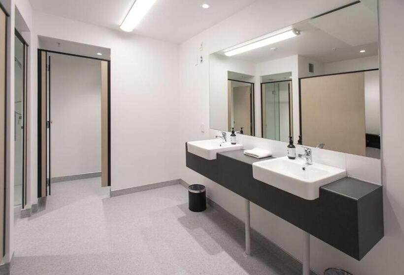 共用房间的床, Give