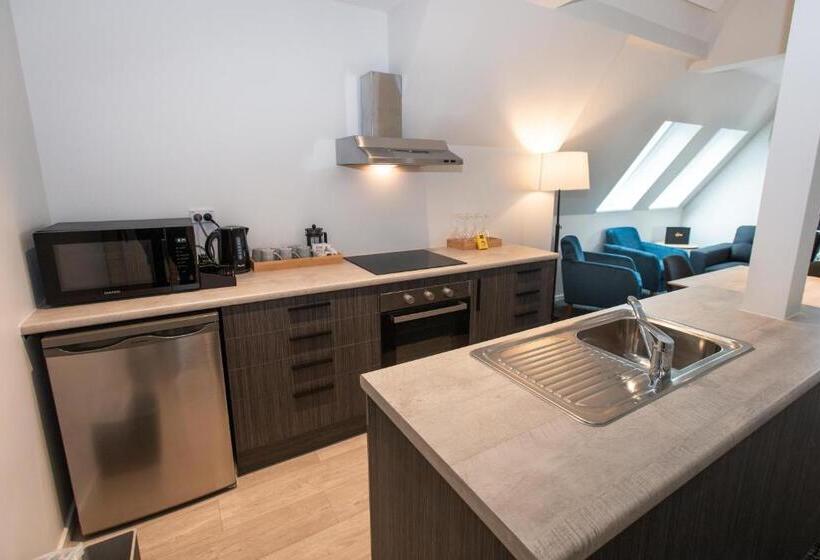 带2个卧室的公寓, Give