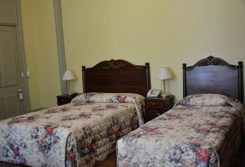اتاق استاندارد با چشم‌انداز باغ, Avonmore On The Park Boutique