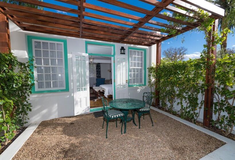 סוויטה, Drostdy